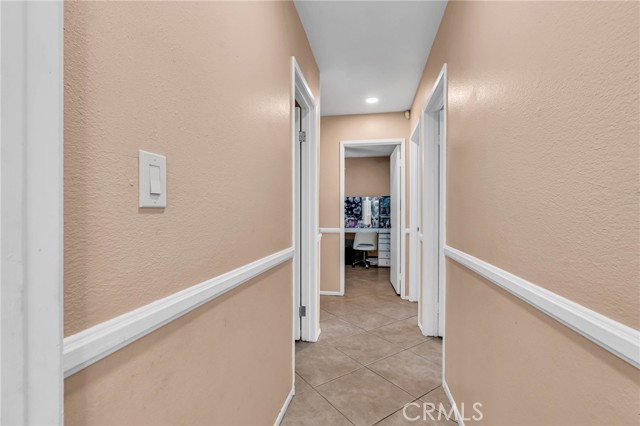 25790 Parada, Valencia CA: https://media.crmls.org/medias/cf60ed86-62dc-487a-a045-be2033ac2cae.jpg