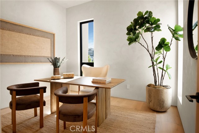 Detail Gallery Image 21 of 22 For 4500 Calhoun Ave, Sherman Oaks,  CA 91423 - 4 Beds | 4/1 Baths