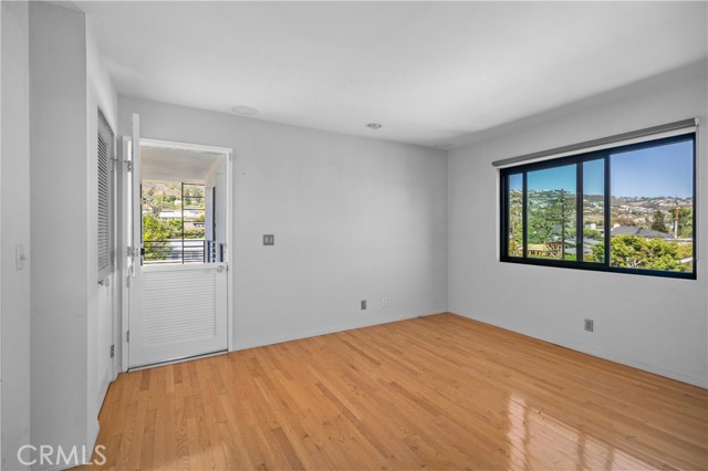 428 Cypress Drive, Laguna Beach CA: https://media.crmls.org/medias/cf615e88-c260-4d91-a5c9-58eb5030d8b9.jpg