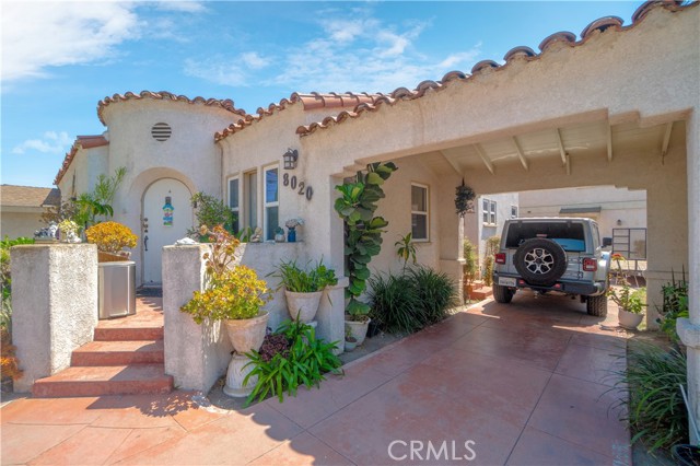8020 Mckinley Avenue, South Gate CA: https://media.crmls.org/medias/cf622d15-030d-4cda-b2cd-bc23fc9238c0.jpg