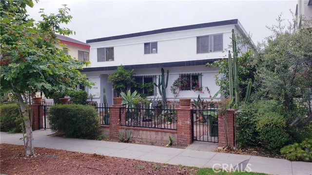 Looking for the perfect investment opportunity in the heart of Santa Monica? Look no further than this stunning 6-unit complex, approximately 11 blocks from the beach and walking distance to the famous 3rd St. Promenade.

Built in 1962, this 6414 square foot complex boasts 6 large, well-maintained units that are sure to impress. Whether you're an investor looking for a turn-key rental property or an owner-occupier seeking a slice of coastal paradise, this property is the perfect choice.

With a prime location just a short stroll from the beach and all the best shopping, dining, and entertainment that Santa Monica has to offer, this complex is a true gem. And with pride of ownership evident in every detail, you can be sure that you're making a wise investment in your future.

So why wait? Contact us today to schedule a showing and see for yourself why this commercial 6-unit complex is the perfect choice for your next investment opportunity.