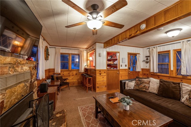 Detail Gallery Image 12 of 34 For 211 W Sherwood Bld, Big Bear City,  CA 92314 - 3 Beds | 2 Baths