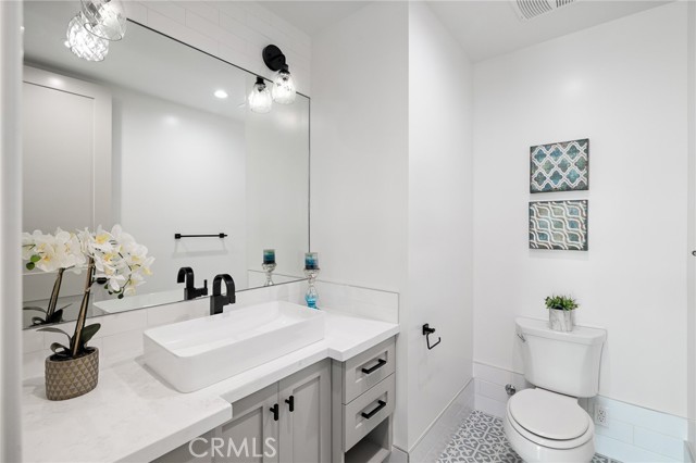 2216 Gates Avenue, Redondo Beach, California 90278, 4 Bedrooms Bedrooms, ,3 BathroomsBathrooms,Residential,Sold,Gates,SB21147875