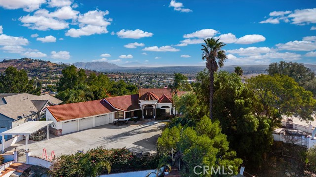 Detail Gallery Image 3 of 56 For 5850 Baldwin Ave, Jurupa Valley,  CA 92509 - 3 Beds | 2/1 Baths