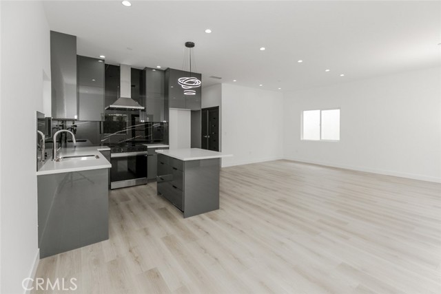 15009 Wyandotte Street, Van Nuys CA: https://media.crmls.org/medias/cf653425-2df2-4207-ba13-530e03ef17a8.jpg