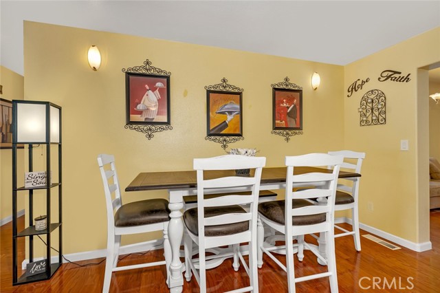 Detail Gallery Image 5 of 20 For 2601 Surrey, Modesto,  CA 95355 - 4 Beds | 4 Baths