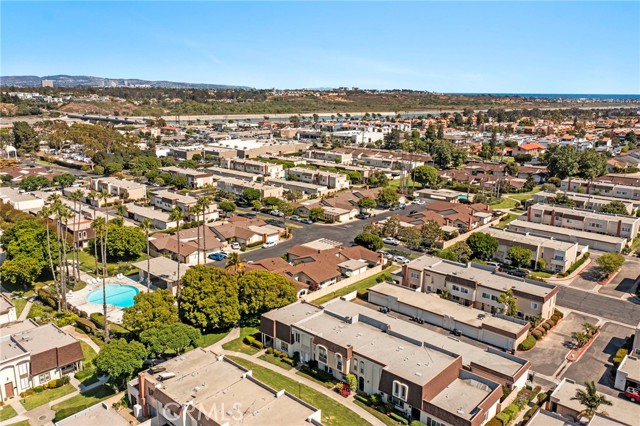 Detail Gallery Image 31 of 36 For 9745 Port Royal Cir, Huntington Beach,  CA 92646 - 2 Beds | 1/1 Baths