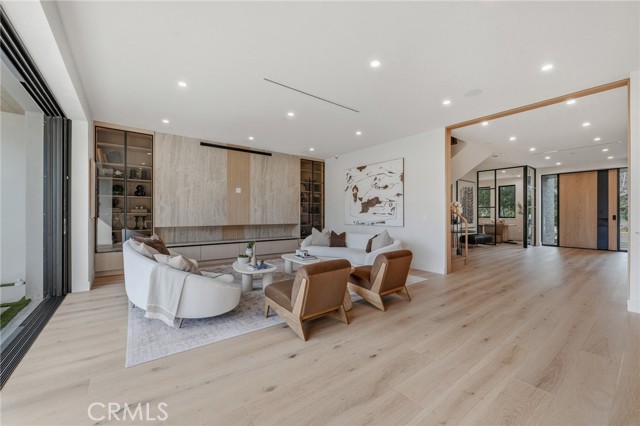 Detail Gallery Image 5 of 36 For 16252 Addison St, Encino,  CA 91436 - 7 Beds | 7/1 Baths