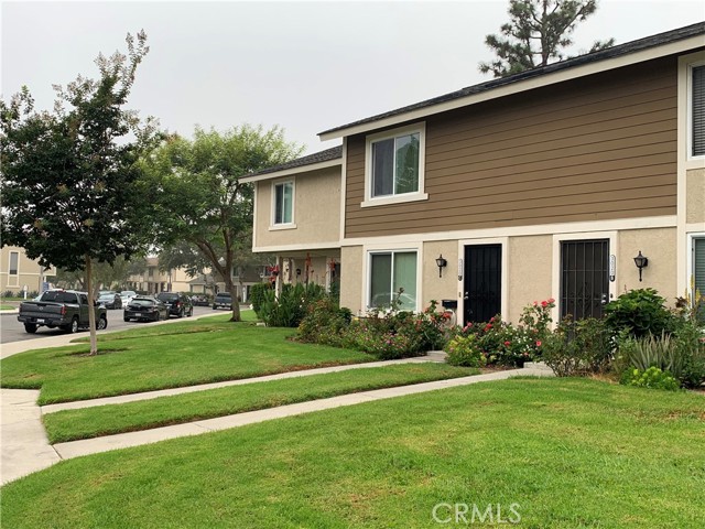 Detail Gallery Image 1 of 1 For 3020 S Sycamore St #B,  Santa Ana,  CA 92707 - 3 Beds | 1/1 Baths