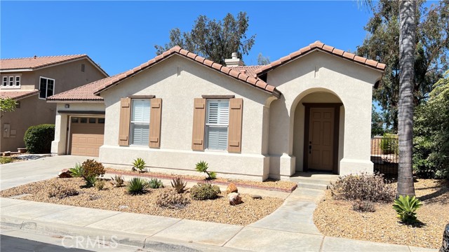 Detail Gallery Image 3 of 21 For 679 Shasta Dr, Corona,  CA 92881 - 3 Beds | 2 Baths