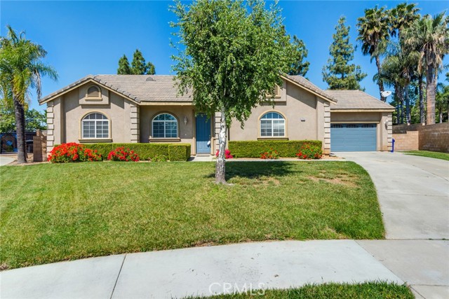 Detail Gallery Image 1 of 27 For 9726 Walnut Ct, Rancho Cucamonga,  CA 91730 - 4 Beds | 2 Baths