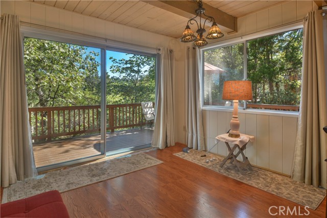 Detail Gallery Image 15 of 39 For 316 Annandale Dr, Lake Arrowhead,  CA 92352 - 4 Beds | 2 Baths