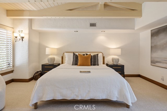 https://media.crmls.org/medias/cf67cb84-e34d-4422-9d8b-949b1c9d795b.jpg?preset=X-Large