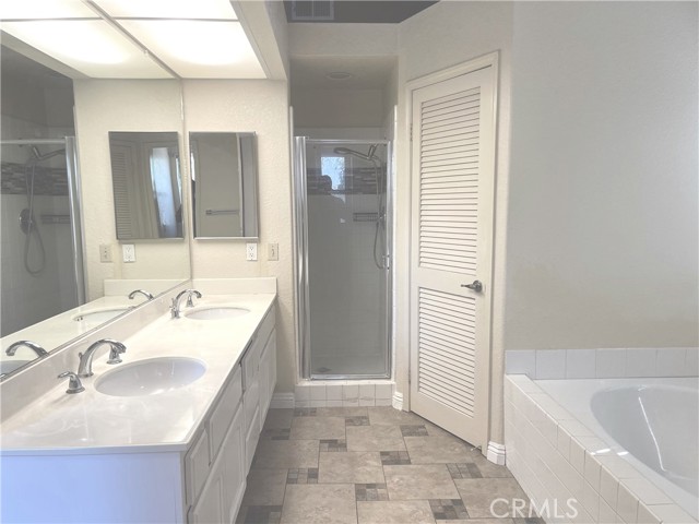 2985 Amber Drive, Corona CA: https://media.crmls.org/medias/cf67d8f5-b71f-4e43-a8ed-73129b99afe3.jpg