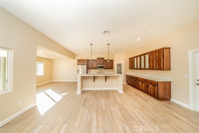 Detail Gallery Image 14 of 44 For 1275 Hollister, Pinon Hills,  CA 92372 - 4 Beds | 2 Baths