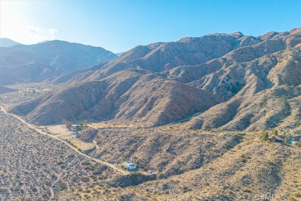 https://media.crmls.org/medias/cf685393-c6b4-4f85-9a1c-1e9f91d289f6.jpg?preset=X-Large