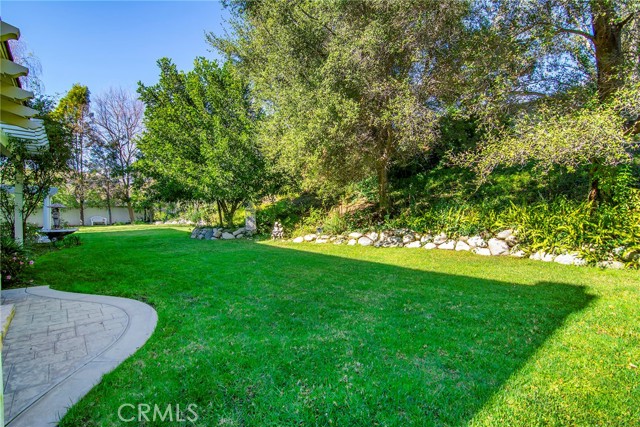 25339 Prado De Los Arboles, Calabasas CA: https://media.crmls.org/medias/cf68e732-c676-4211-895b-f001ac5e73a1.jpg