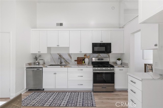 27242 Jardines, Mission Viejo CA: https://media.crmls.org/medias/cf69cba4-4488-410d-a6d3-9e4c6c6ff031.jpg
