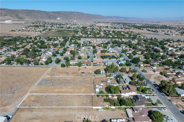 5622 W Avenue M4, Lancaster CA: https://media.crmls.org/medias/cf6a1c57-8827-4da1-a191-6c7a3da37907.jpg