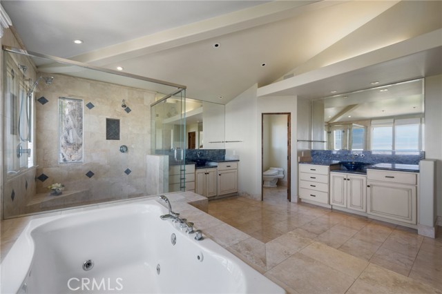 7460 Alida Place, Rancho Palos Verdes CA: https://media.crmls.org/medias/cf6a3da2-838b-488b-820b-8a0386aa750d.jpg