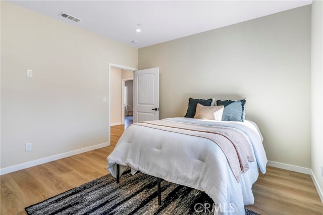 Image 38 of 50 For 26987 Lakeview Drive