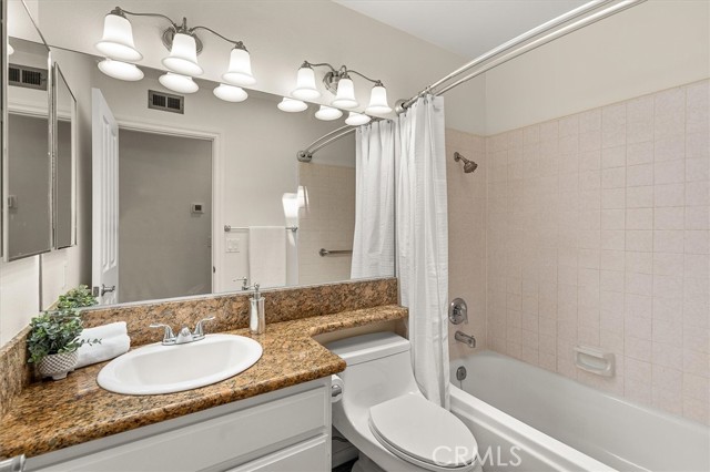 Detail Gallery Image 19 of 32 For 26211 Benito Ct, Valencia,  CA 91355 - 2 Beds | 2 Baths