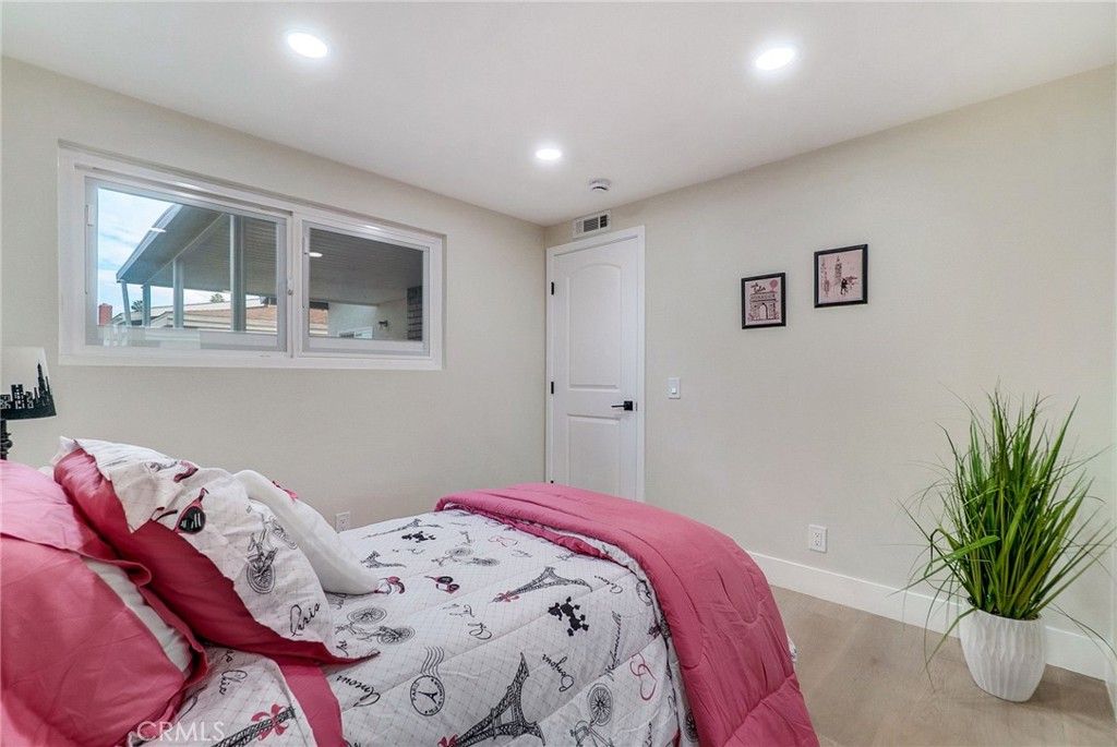 MLS #OC25260184 image #56