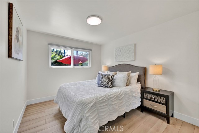 16761 Montclair Lane, Huntington Beach CA: https://media.crmls.org/medias/cf6c1e5f-69cb-499c-aca2-8a68d4b3587b.jpg