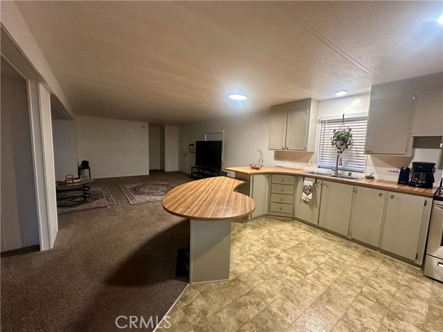 1150 N Kirby Street, Hemet CA: https://media.crmls.org/medias/cf6c29cf-c80e-4039-94a0-779947c1fa4f.jpg