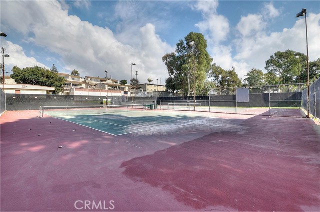 217 Vista Del Parque, Redondo Beach, California 90277, 4 Bedrooms Bedrooms, ,2 BathroomsBathrooms,Residential,Sold,Vista Del Parque,PV17010276