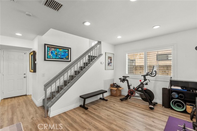 Detail Gallery Image 3 of 39 For 19777 Azure Field Dr, Newhall,  CA 91321 - 3 Beds | 3 Baths