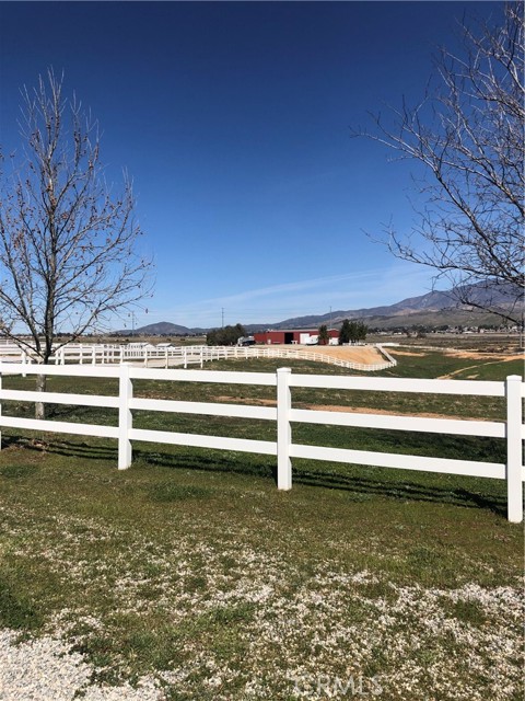 42850 Hill Top Drive, Banning CA: https://media.crmls.org/medias/cf6dd218-d157-4adc-8933-ea128dc293d2.jpg
