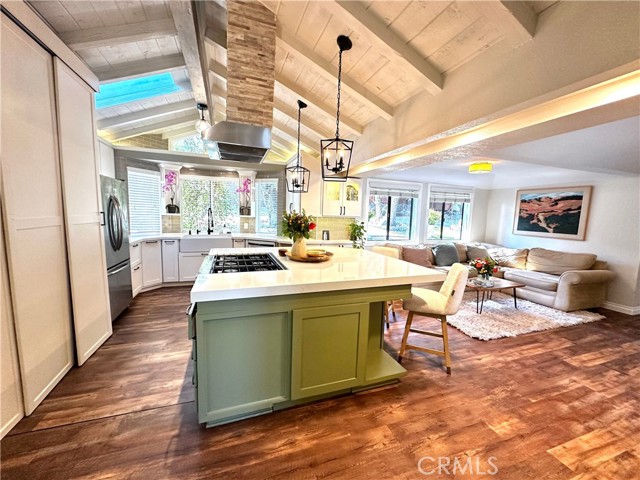 Detail Gallery Image 5 of 23 For 20462 Pine Rd, Trabuco Canyon,  CA 92679 - 3 Beds | 3 Baths