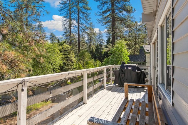Detail Gallery Image 14 of 16 For 22868 Laurel Ln, Crestline,  CA 92325 - 3 Beds | 2 Baths