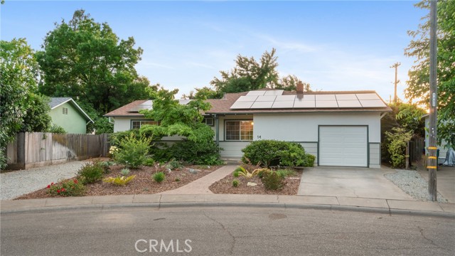 Detail Gallery Image 1 of 35 For 14 Lakewood Way, Chico,  CA 95926 - 3 Beds | 2 Baths