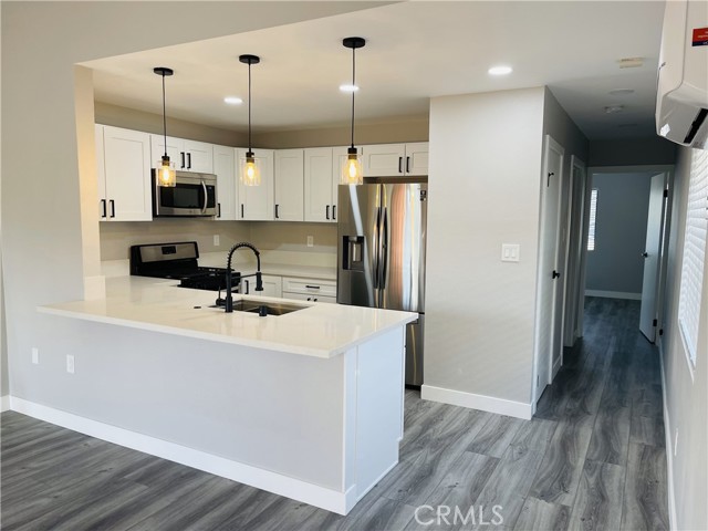 Detail Gallery Image 2 of 16 For 1054 W 23rd St, San Pedro,  CA 90731 - 5 Beds | 4 Baths