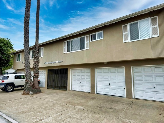 508 Huntington Street, Huntington Beach CA: https://media.crmls.org/medias/cf732179-c4c2-47ce-9613-bb294106af72.jpg