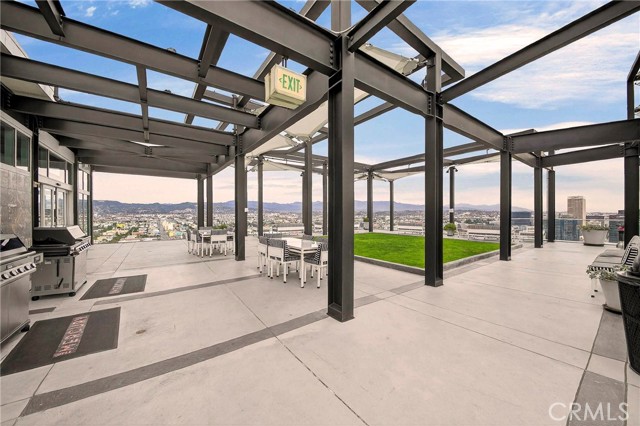 3810 Wilshire Boulevard, Los Angeles CA: https://media.crmls.org/medias/cf733dc0-49b3-46e9-8b73-88bc309eaa28.jpg