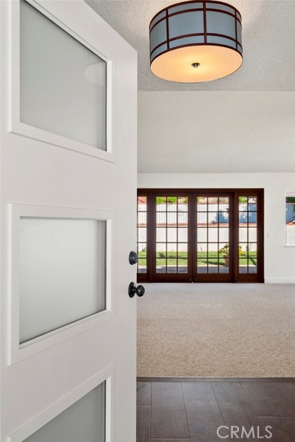 Detail Gallery Image 3 of 36 For 6553 Smoke Tree Ave, Oak Park,  CA 91377 - 3 Beds | 2 Baths