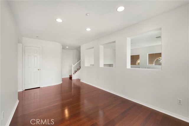 Detail Gallery Image 15 of 37 For 70 Chula Vista, Irvine,  CA 92602 - 3 Beds | 2/1 Baths
