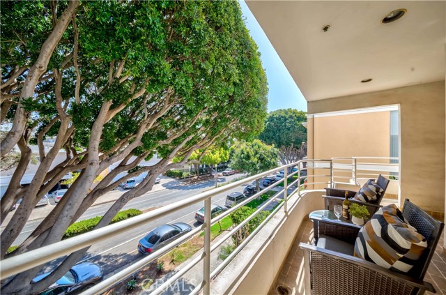 Detail Gallery Image 15 of 43 For 938 2nd St #301,  Santa Monica,  CA 90403 - 2 Beds | 2/1 Baths