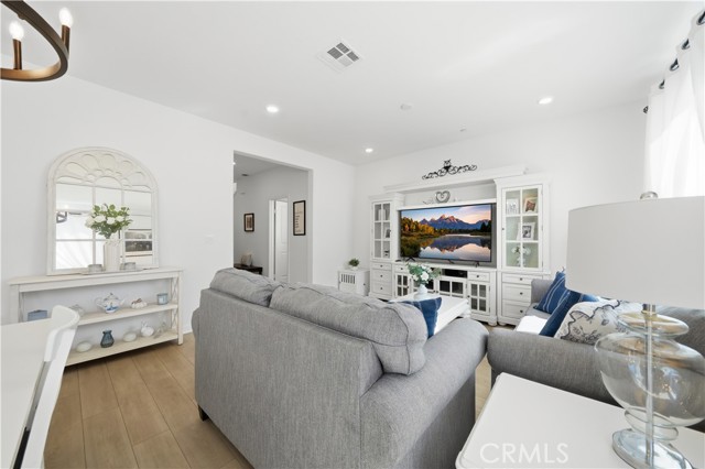 Detail Gallery Image 11 of 39 For 31385 Lolite, Winchester,  CA 92596 - 3 Beds | 2/1 Baths