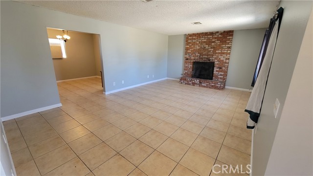 Detail Gallery Image 5 of 23 For 3324 E Avenue H8, Lancaster,  CA 93535 - 3 Beds | 2 Baths