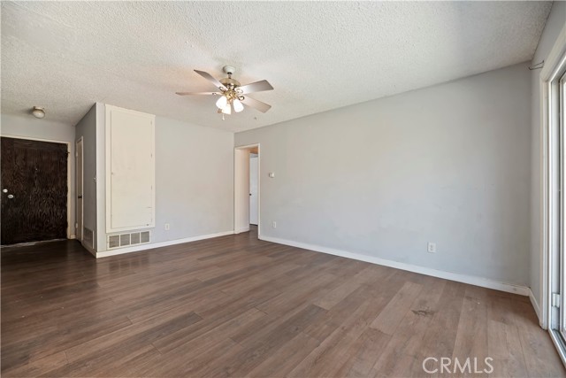 Detail Gallery Image 5 of 30 For 2871 E Tyler, Long Beach,  CA 90810 - 3 Beds | 2 Baths