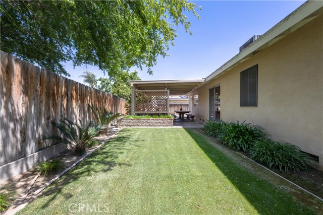Detail Gallery Image 37 of 38 For 6212 Friant Dr, Bakersfield,  CA 93309 - 3 Beds | 2 Baths