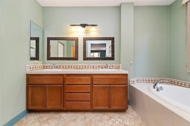 Detail Gallery Image 8 of 23 For 25103 Cliffrose St, Corona,  CA 92883 - 4 Beds | 2 Baths