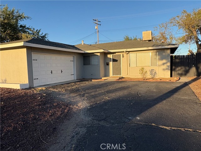 38810 Foxholm Drive, Palmdale CA: https://media.crmls.org/medias/cf7591e0-5f44-494f-a526-3f33aa34fe69.jpg