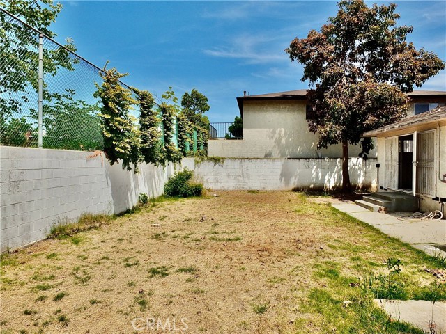 Detail Gallery Image 12 of 12 For 3743 W 132nd #REAR,  Hawthorne,  CA 90250 - 1 Beds | 1 Baths