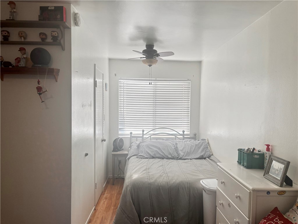 https://media.crmls.org/medias/cf769cba-dc9f-4608-b591-ea4ffdb9e6e3.jpg?preset=X-Large