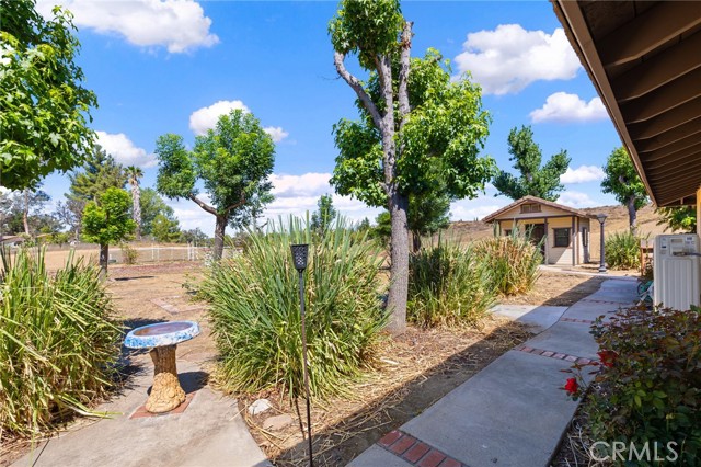 Image 38 of 58 For 41050 Mesa Robles Circle